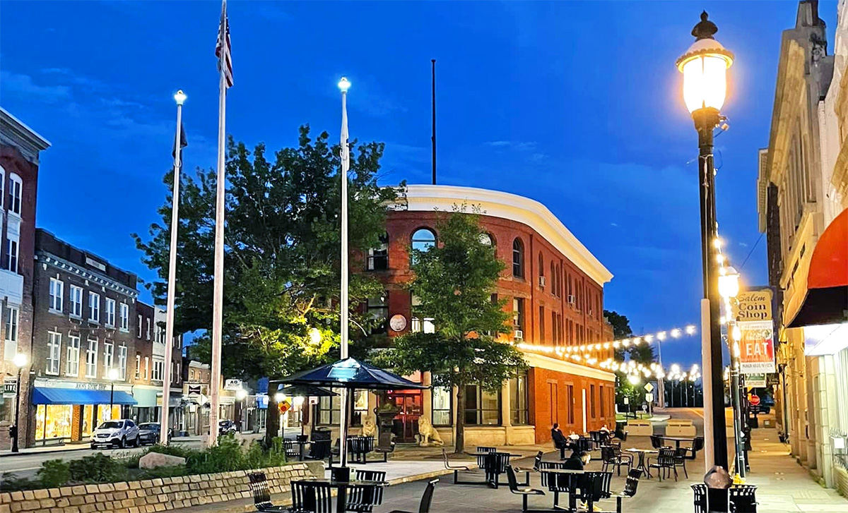PleasantPlaza-lightson-1200 Pleasant Plaza Gardner MA with Lights On.