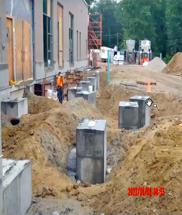 buildingb-eastcanopyfootings-600 buildingb-eastcanopyfootings-600