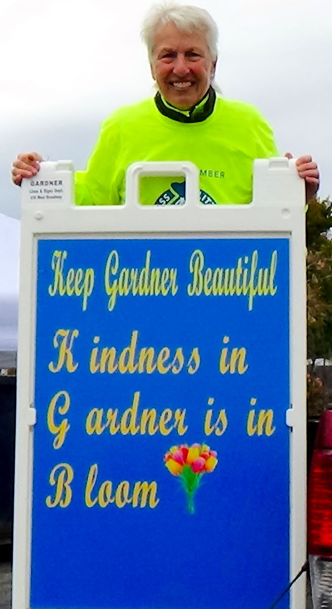 Keep Gardner Beautiful Diane with sign 10 1 22