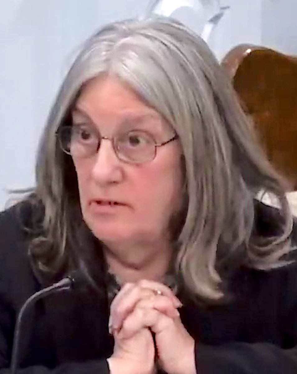 Gardner City Council 12 5 22 Karen Hardern